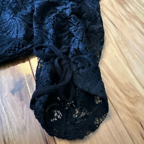 Anthropologie Design History Black Lace Lined Top! Small NWT! Gorgeous!! - Picture 2 of 11
